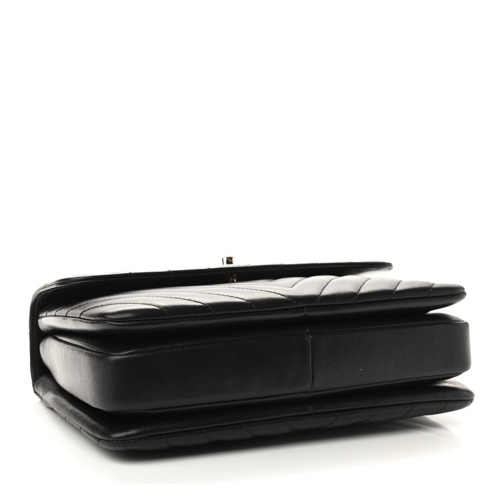 CHANEL Lambskin Chevron Trendy CC Flap Bag - Picture 4 of 9